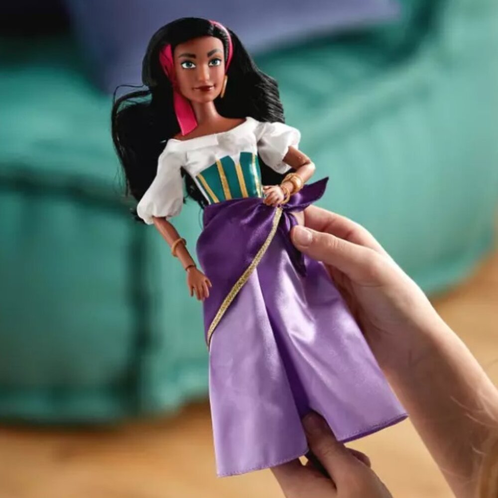 Esmeralda Disney Classic Doll The Hunch Back of Notre Dame 11 1/2"